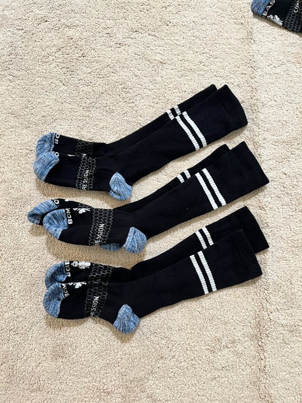 New Lot of 3 Pair Bombas Everyday Compression Socks Calf 15-20mm Small BLACK